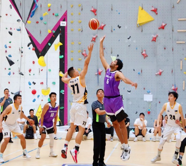 孔帕尼：卡尔能否和梅西相比？我们只想让他成为最好的卡尔