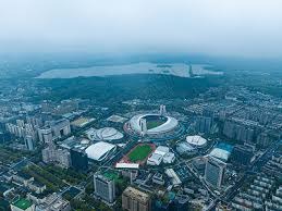 美女解说Kitty晒动态：在Hanssama家里，Hanssama却沉迷游戏